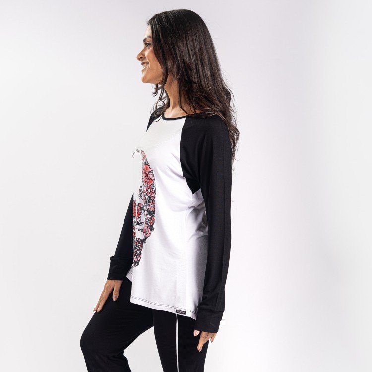 Blusa Manga Longa Raglan Skull