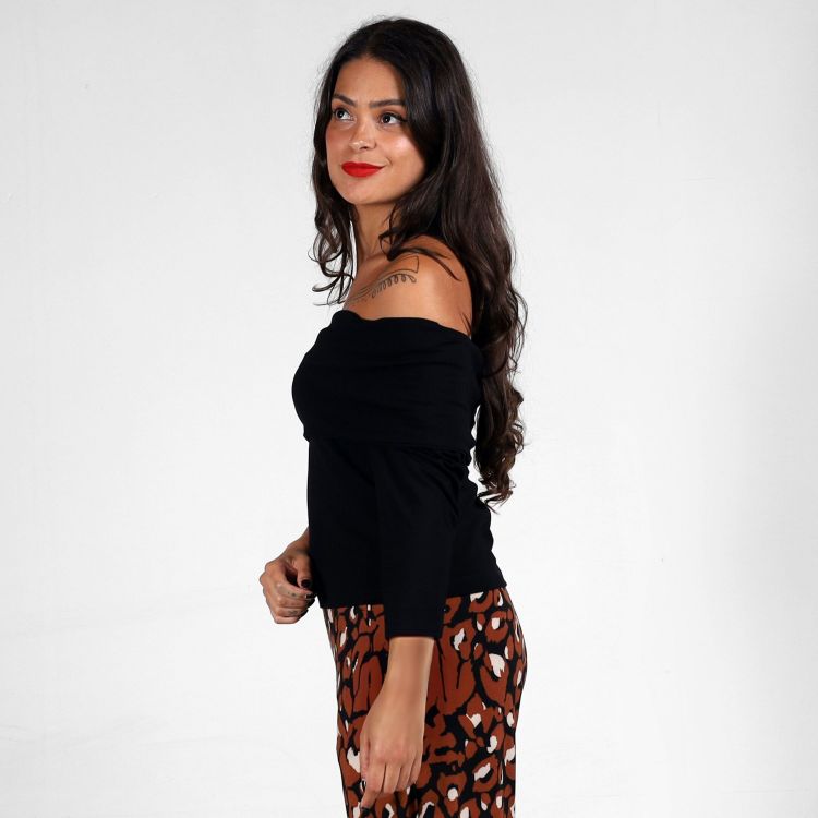 Blusa Ombro a Ombro Manga Longa